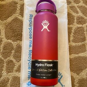VHTF Hydro Flask Raspberry/Lava (Wildflower) 40oz